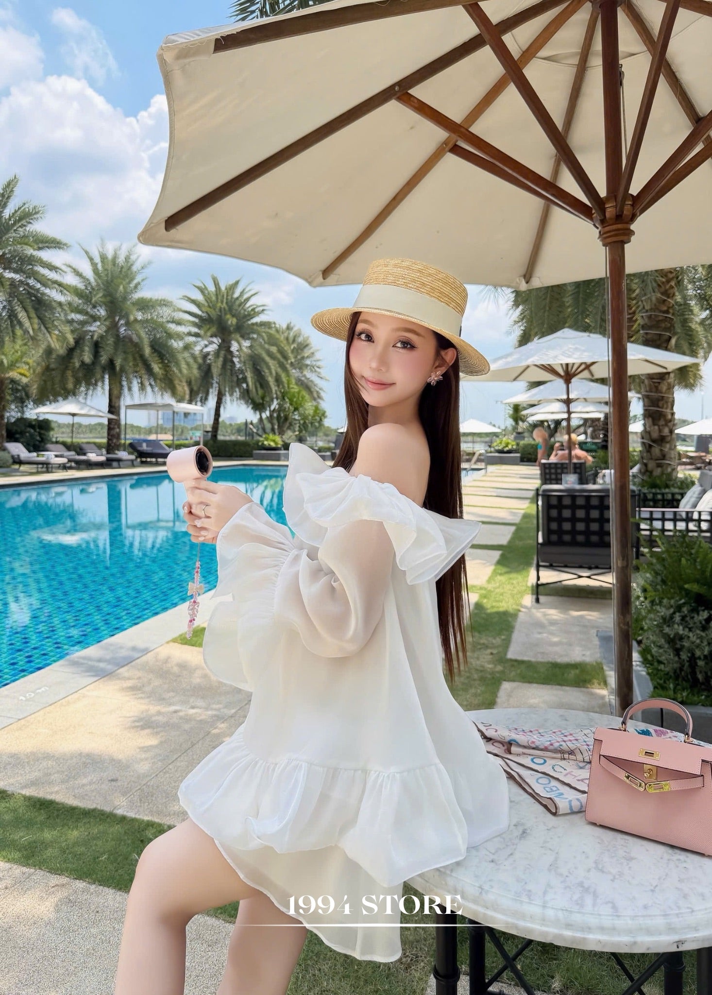 -Chloe Dress